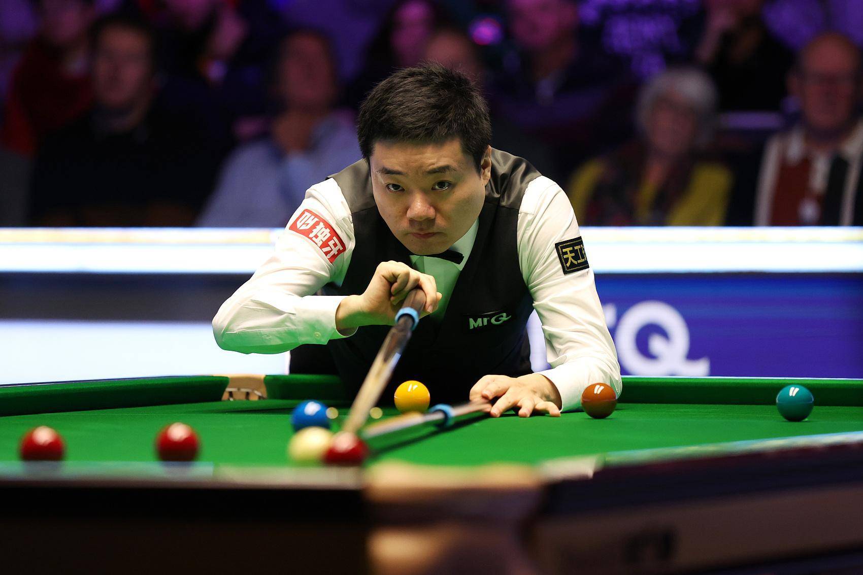 爱游戏电竞官网-关于【明星比拼】丁俊晖与奥沙利文的经典对决集锦的信息