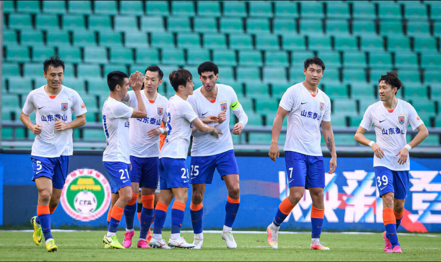 爱游戏app下载-包含激烈争夺：两队各显神通，但北京最终笑到最后！的词条